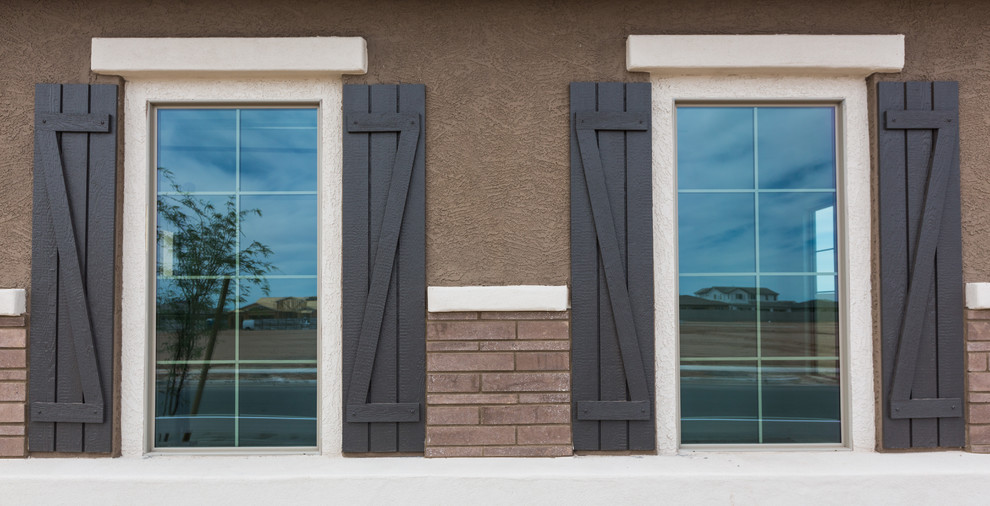 Inspiration for a transitional home design remodel in Phoenix