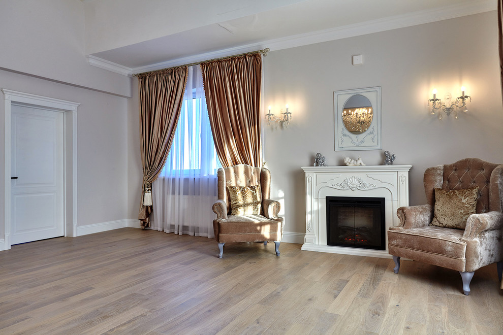 033 Квартира  в высотном доме с выходом на крышу.