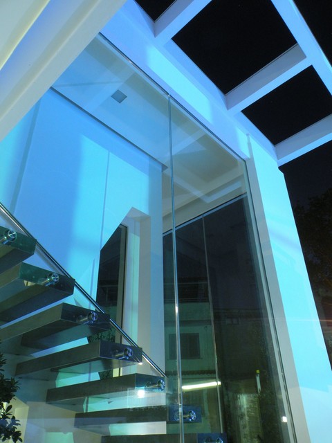 112 MRD contemporain-escalier