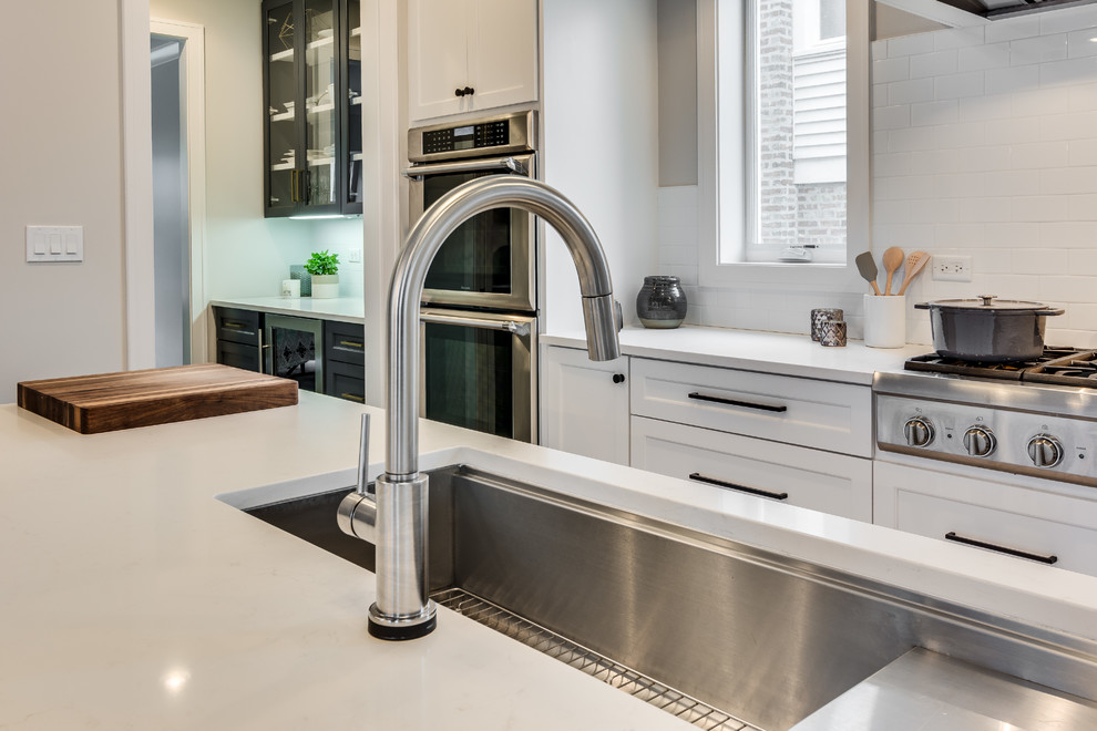 Inspiration for a transitional kitchen remodel in Chicago