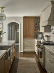 25 Kitchen Storage Features Pros Swear By