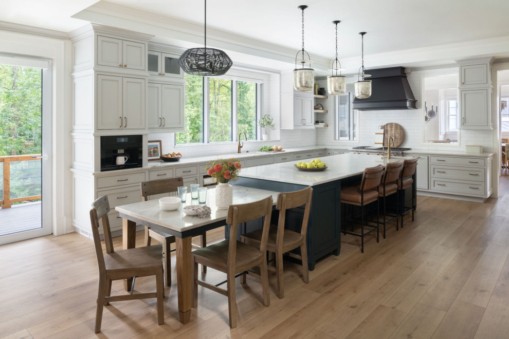 Transitional kitchen photo in DC Metro