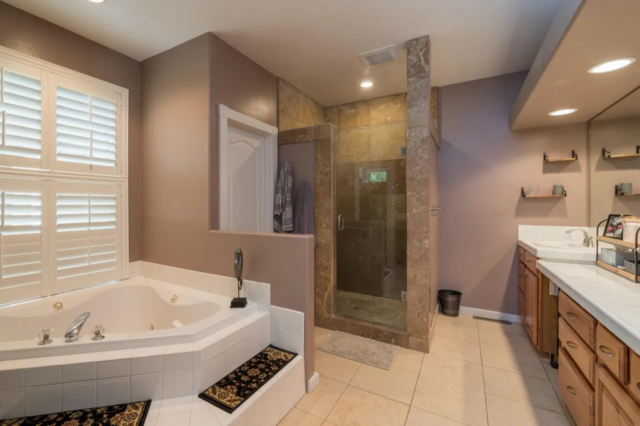 Melrose Full House Before Master Bath