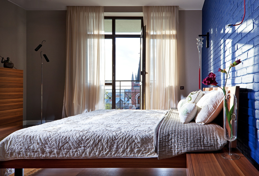 Я ЧУВСТВУЮ ТВОЮ УЛЫБКУ