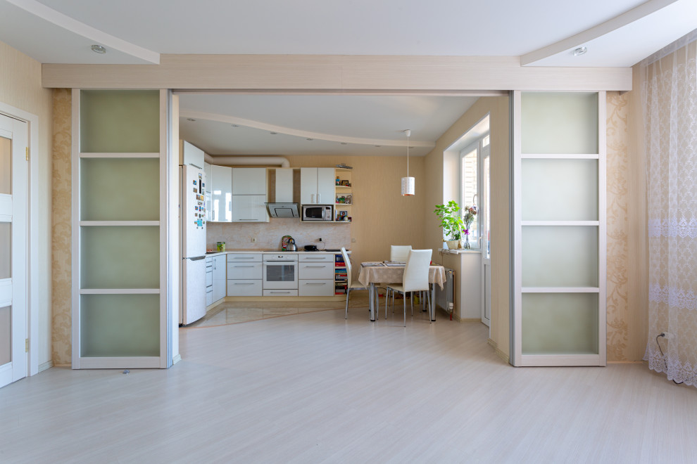 Разделение кухни с гостиной