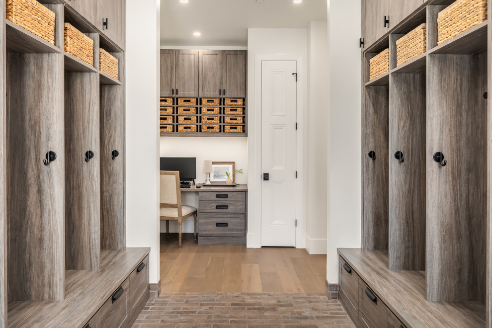 Silver Spurs - Transitional - Laundry Room - Seattle - by Enfort Homes ...