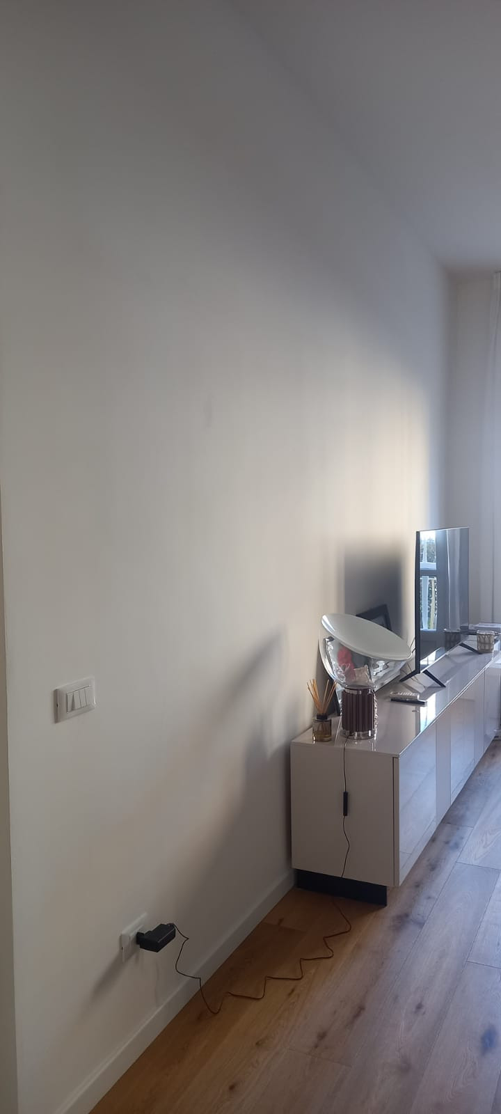 La parete TV prima del restyling