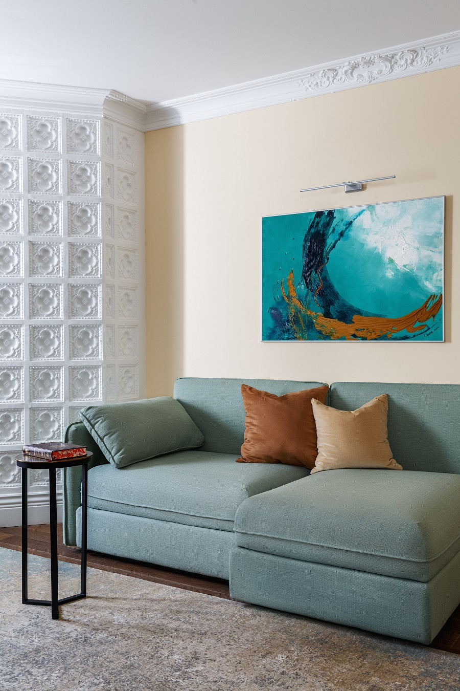 Наши картины в проекте дизайнера Ривы Кац (стилист Елена Илюхина)