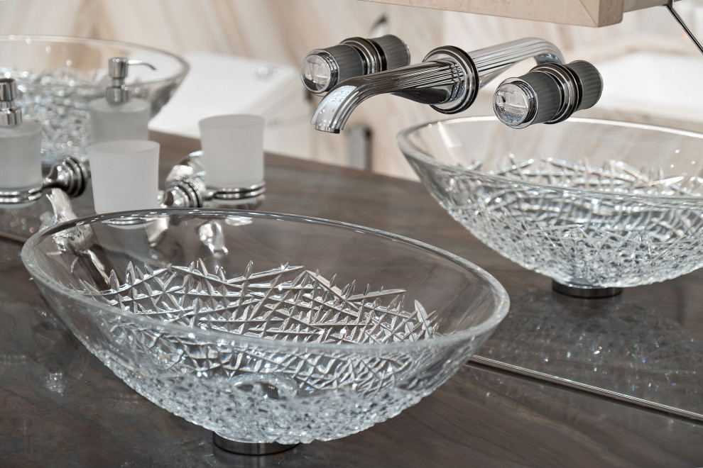 Дом на набережной