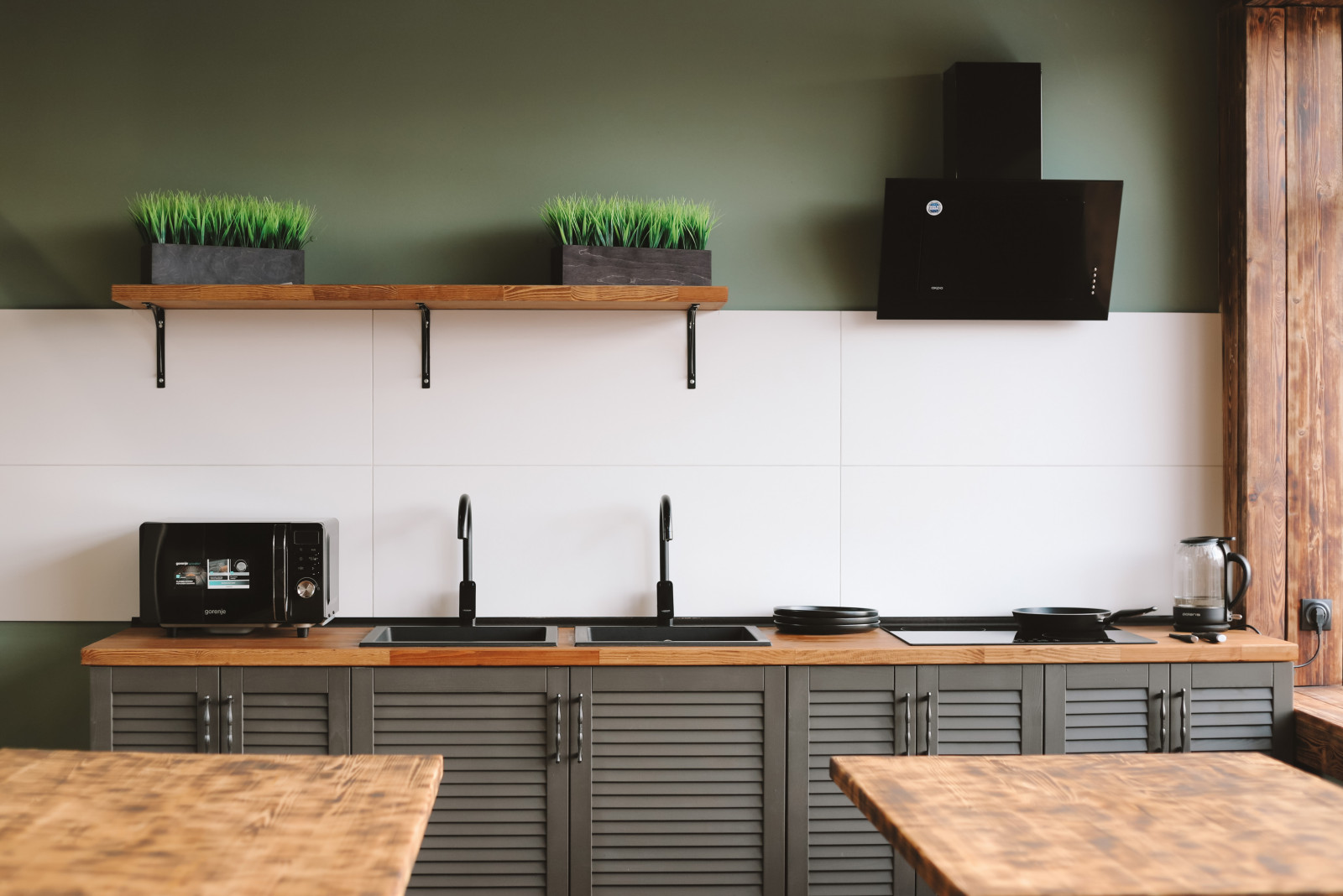 Гостинаца Асгард