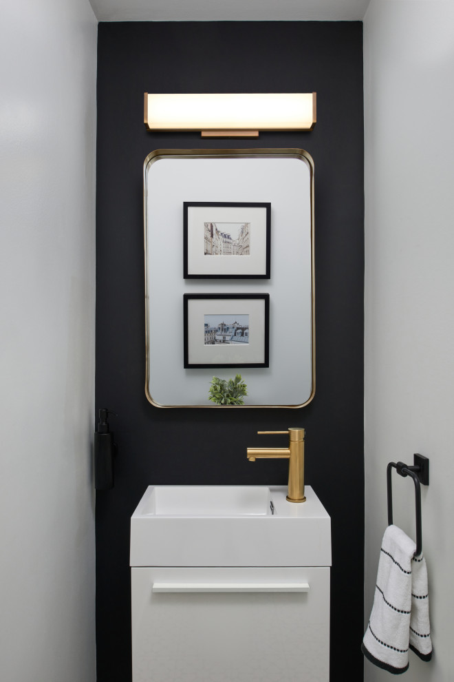 Пример оригинального дизайна: туалет в современном стиле с плоскими фасадами, белыми фасадами, черными стенами, столешницей из искусственного камня, белой столешницей и подвесной тумбой