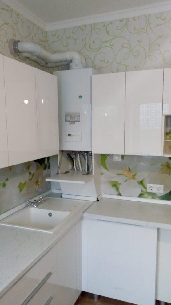 Кухня акриловая с газовым котлом