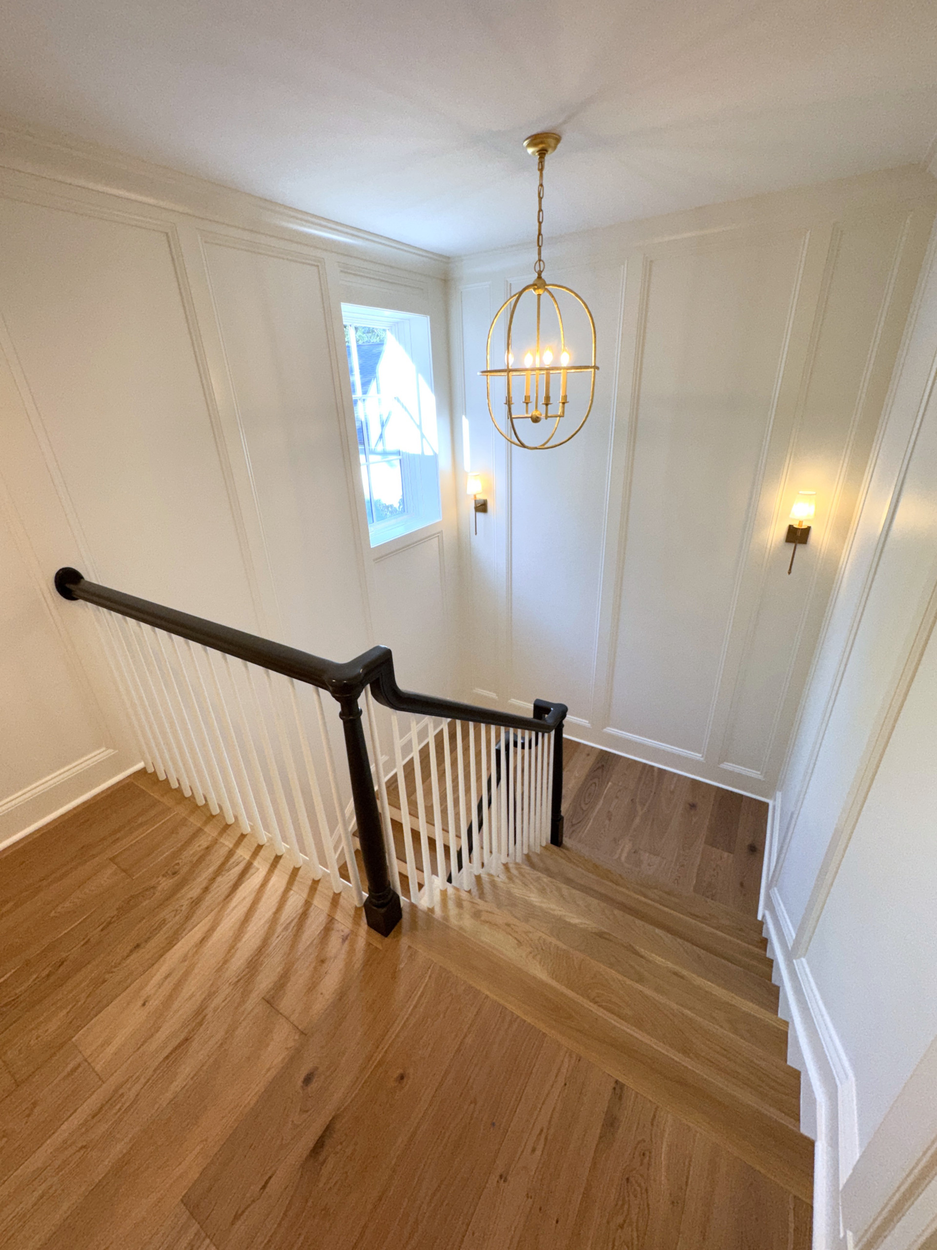 Project #160 | Traditional Box Stair with Gooseneck Handrail
