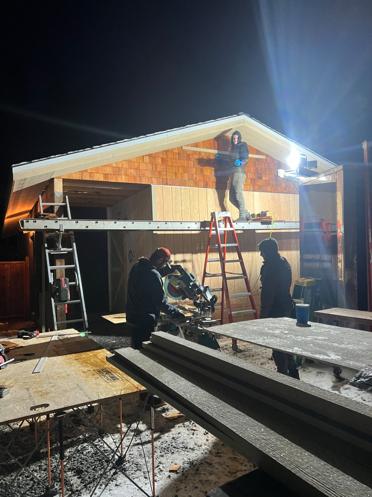 Cedar Shake Accent in the Front