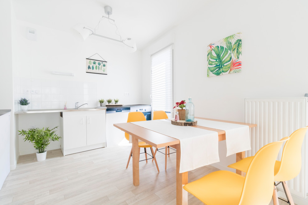 Exemple d'une salle à manger tendance.