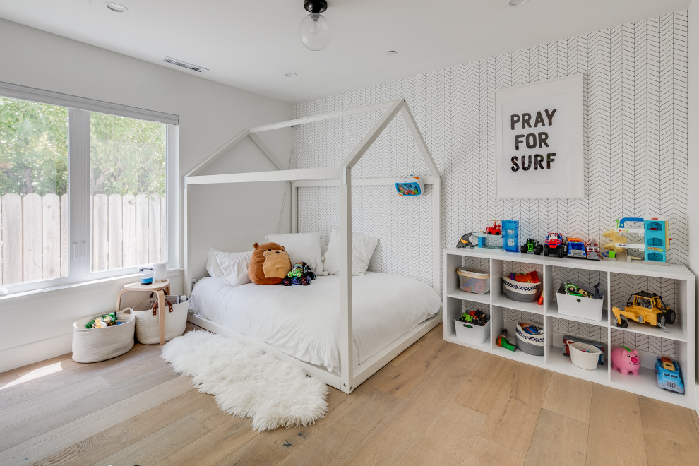 Inspiration for a beach style kids' room in San Francisco.