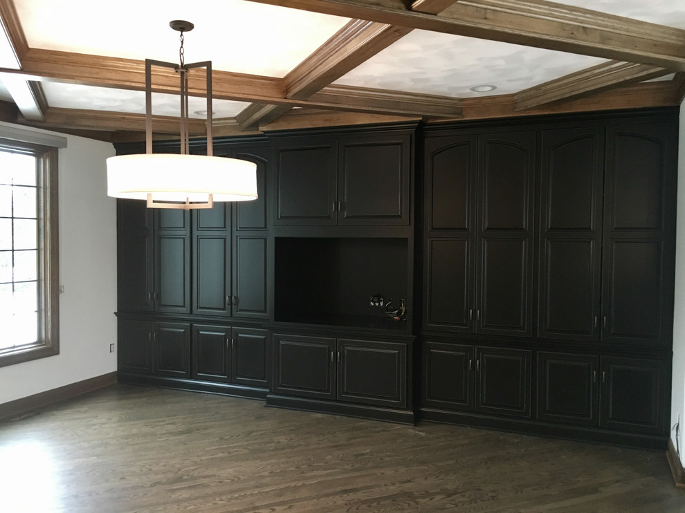 Large transitional u-shaped medium tone wood floor open concept kitchen photo with an undermount sink, recessed-panel cabinets, distressed cabinets, quartz countertops, multicolored backsplash, mosaic tile backsplash, stainless steel appliances and an island
