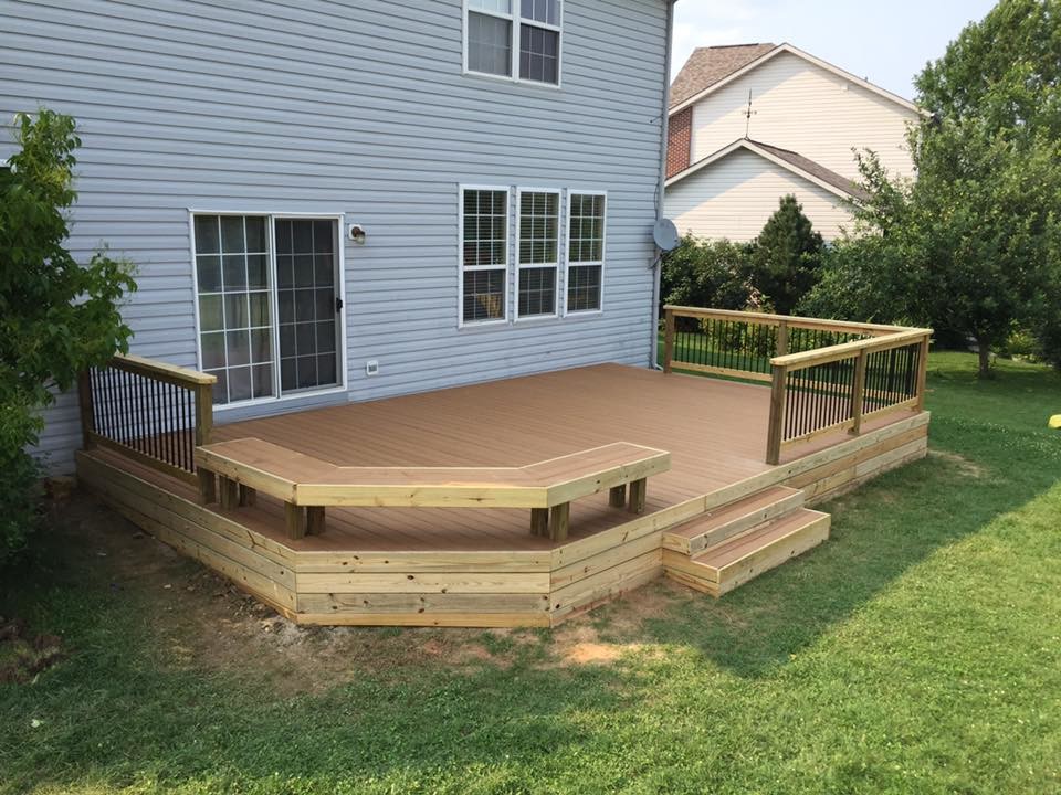 Deck - mid-sized backyard deck idea in Indianapolis
