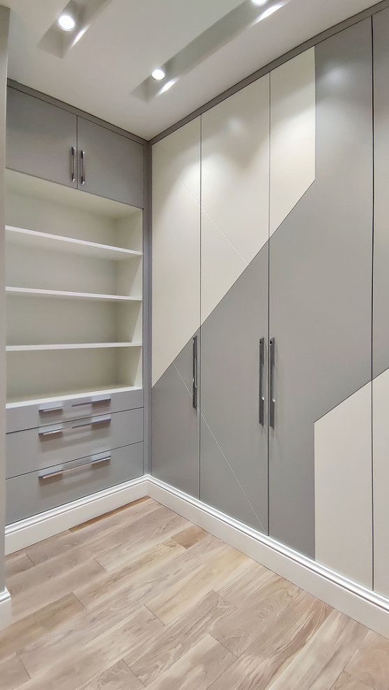 "ул. Академика Пилюгина"