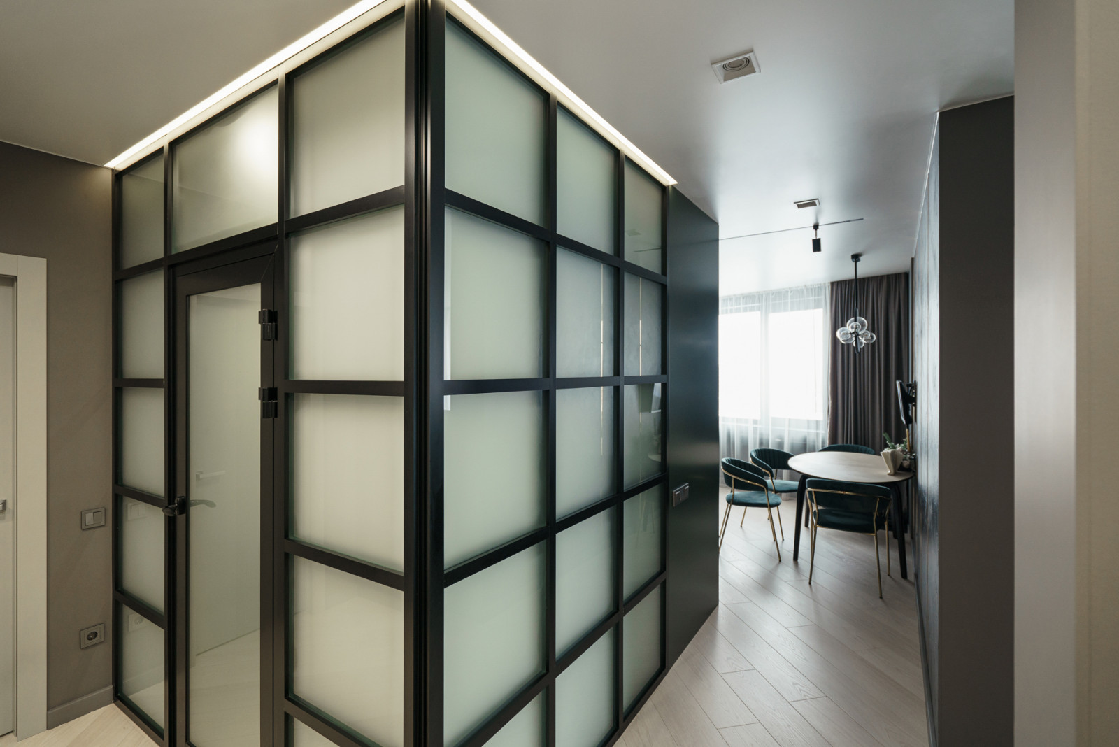 Темные акценты