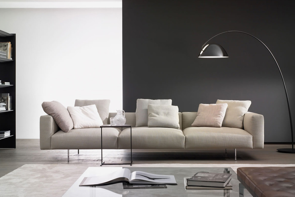 Inspiration for a contemporary home design remodel in Miami