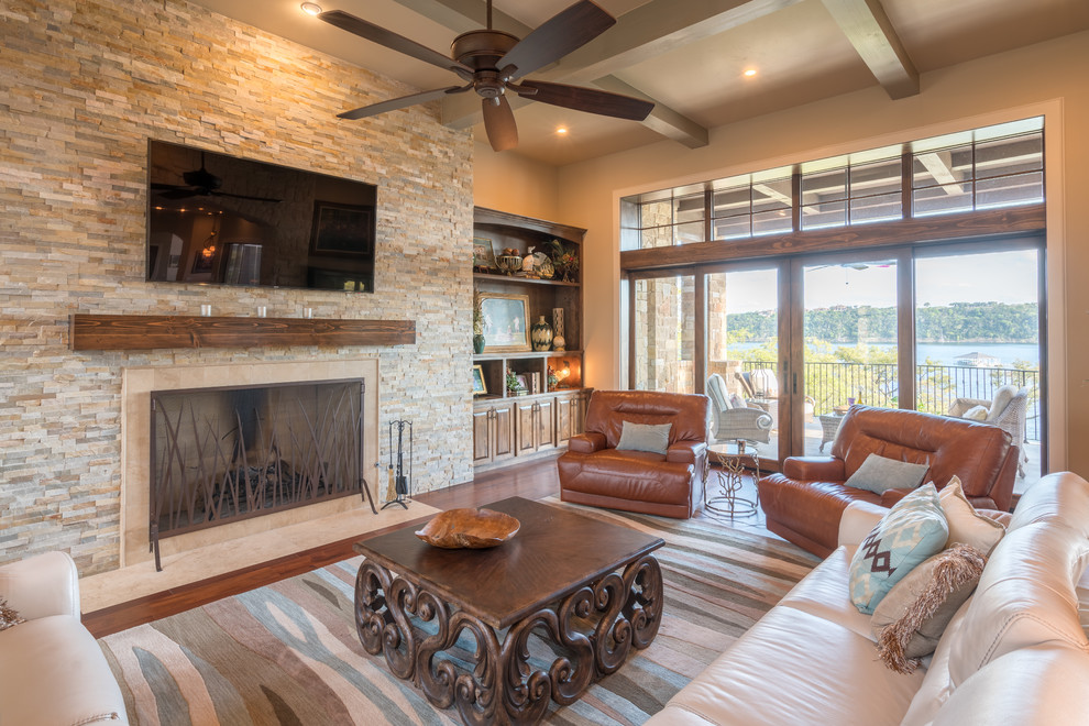 Inspiration for a transitional home design remodel in Austin