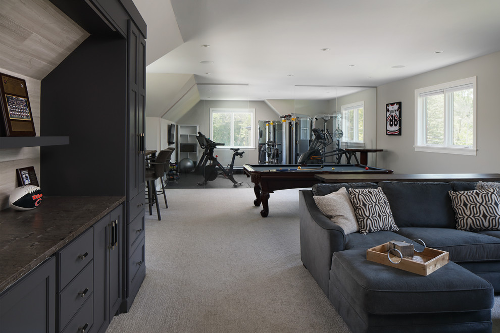 Inspiration for a transitional home gym in Milwaukee.