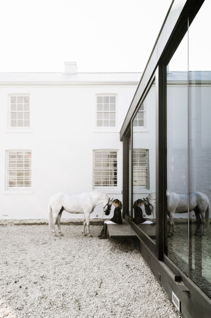 Symmons Plains contemporary-fasad