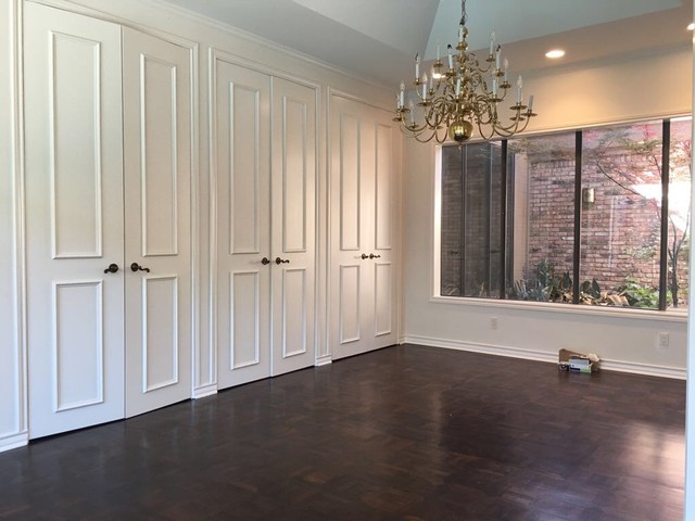 Transitional kitchen dining-room