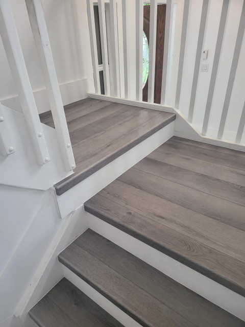 Him modern-treppen