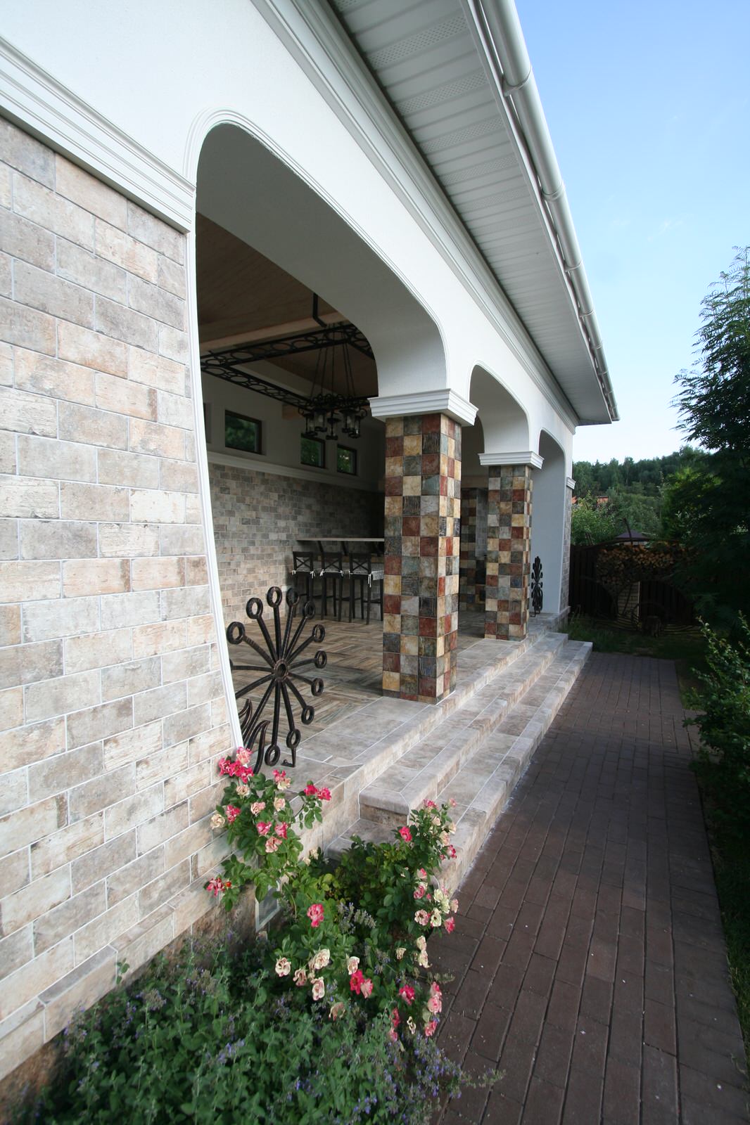 Беседка с летней кухней