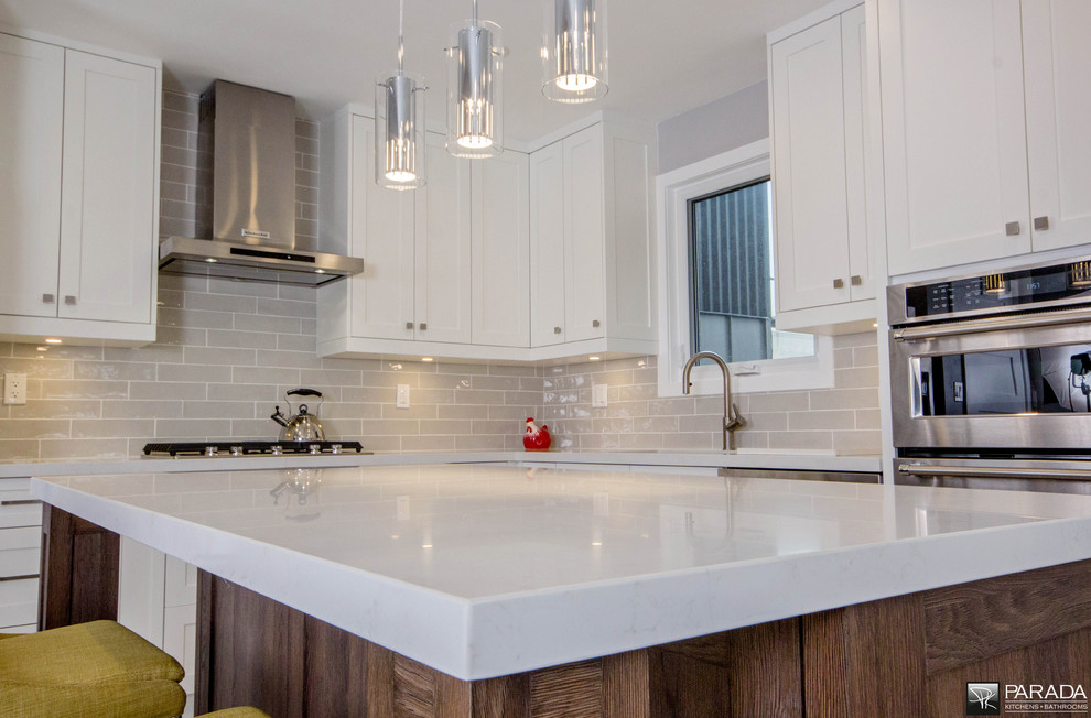 Transitional kitchen photo in Toronto