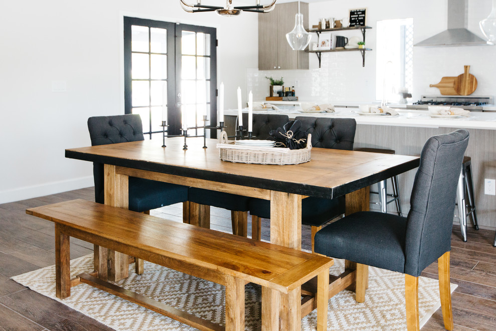 Home design - transitional home design idea in Phoenix