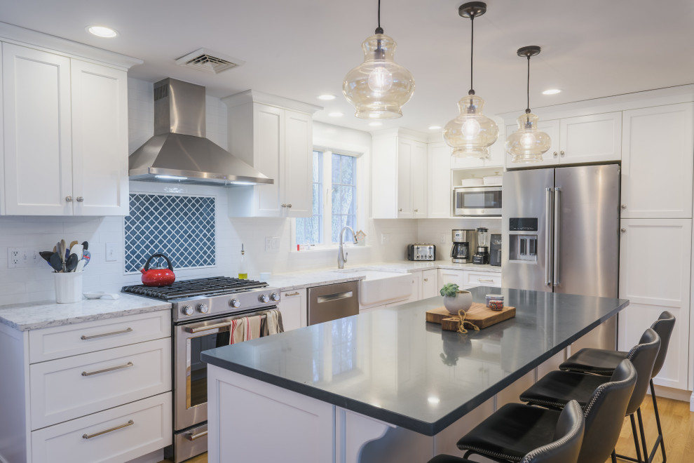 Kitchen - kitchen idea in Boston