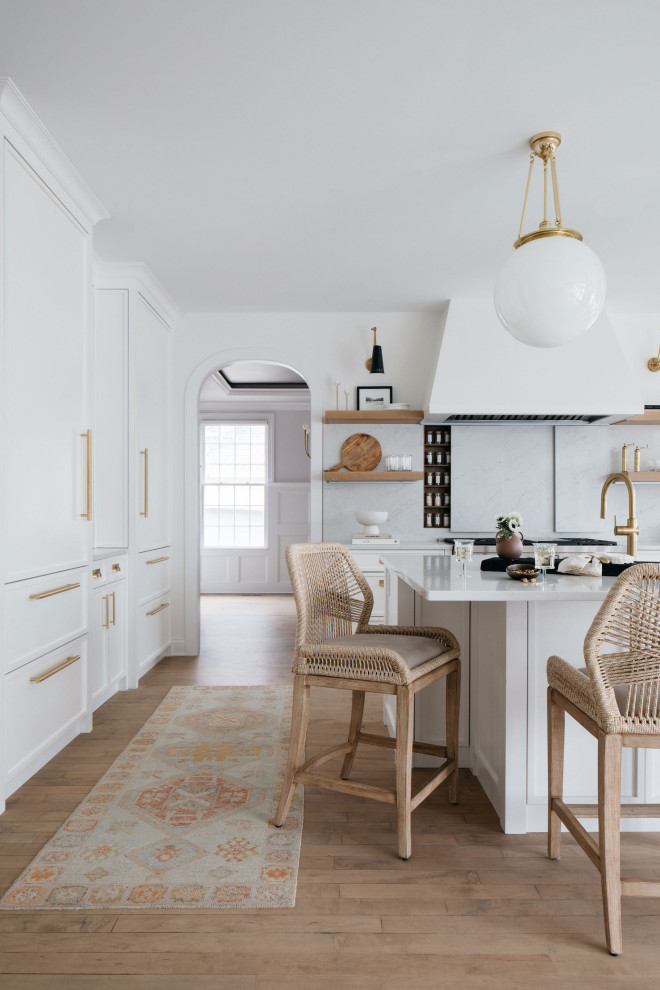 Kitchen - kitchen idea in Chicago