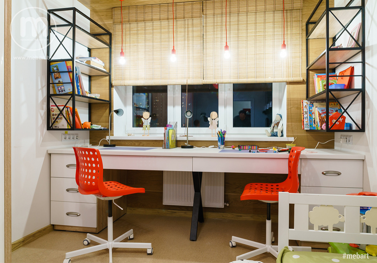 Стол для двоих детей