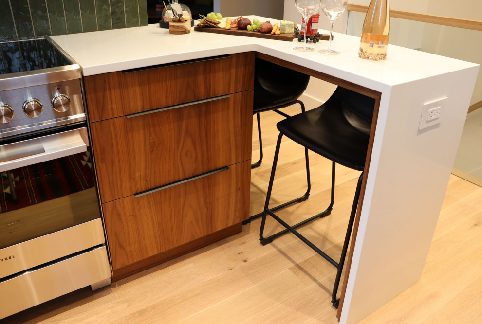 AN AWED TO MID CENTURY MODERN