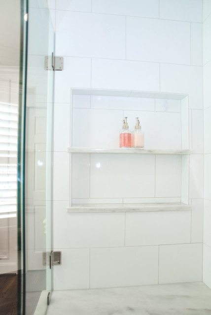 Transitional Cape Cod Remodel clasico-renovado-cuarto-de-bano