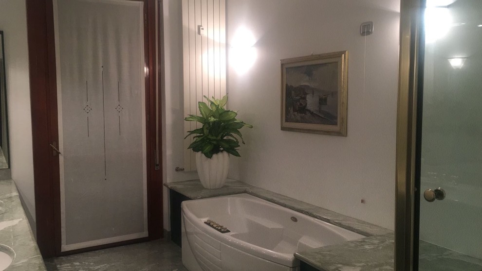 Un restyling tra mare e tennis