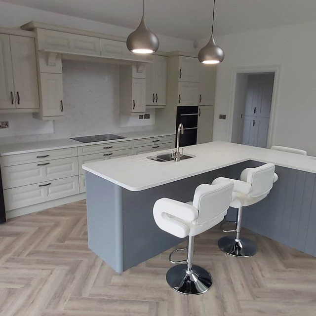 Kitchen traditional-kitchen