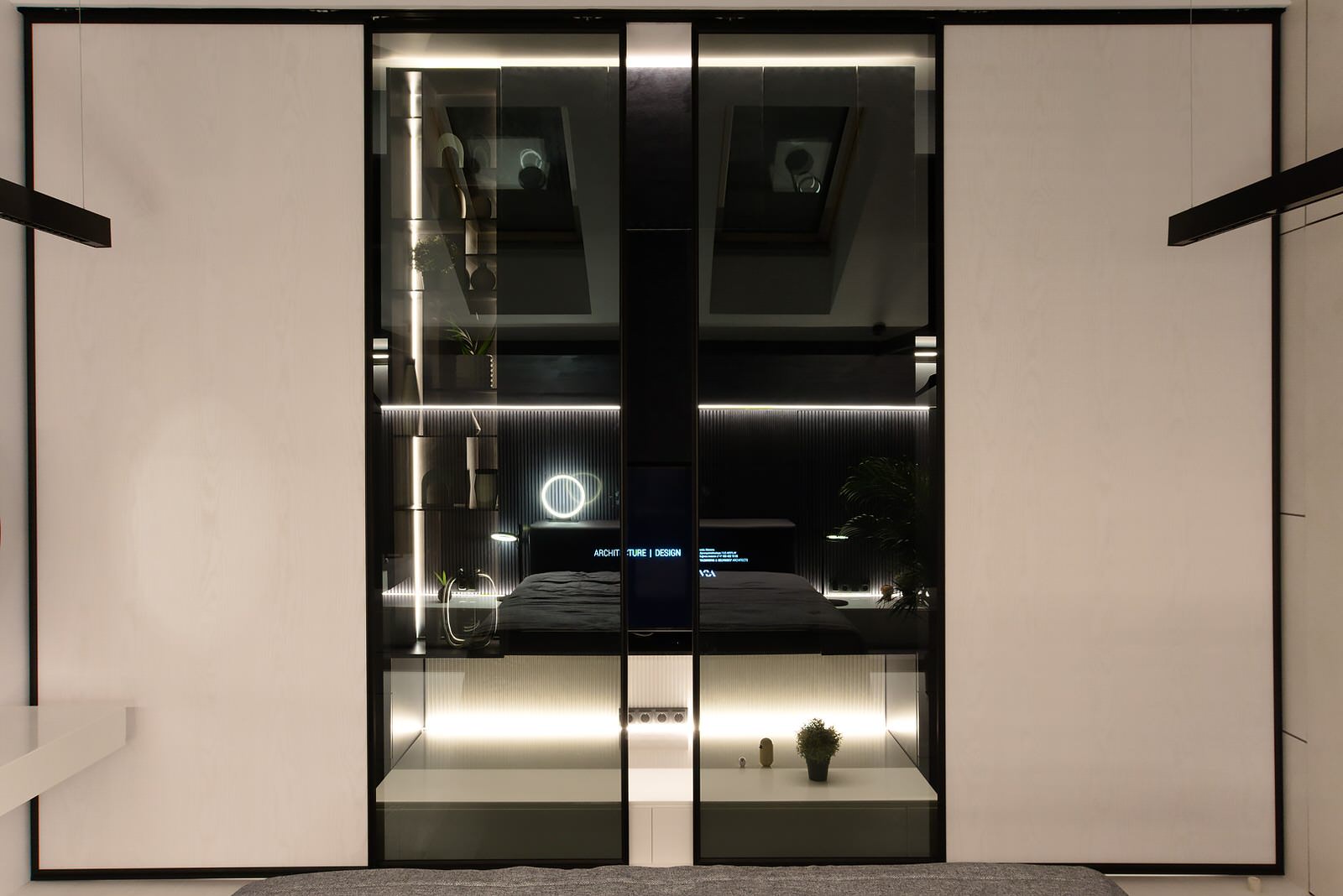 Пещера под водопадом