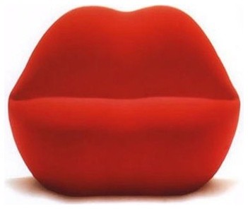 Kiss Chair