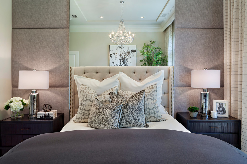 Bedroom - guest bedroom idea in Miami
