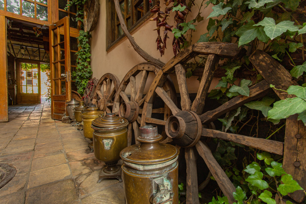 АРТ Ресторан CARAVAN