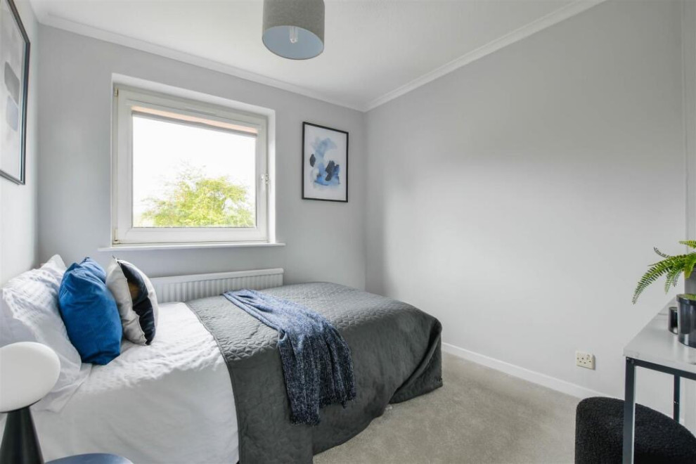 232 Parkers Walk - Stage to Sell