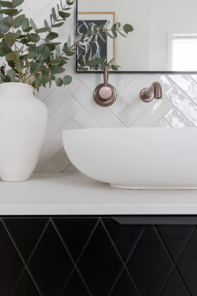 Transitional bathroom in Melbourne.