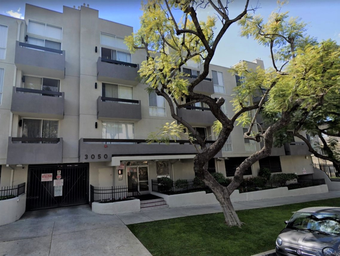 Apartment Complex- Los Angeles