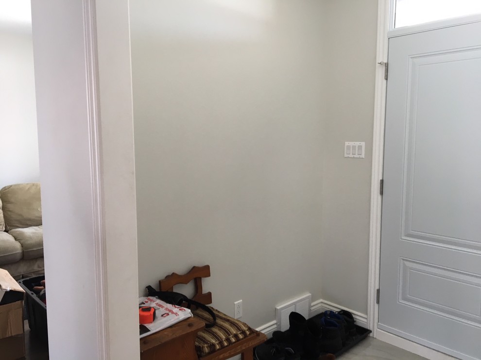 BEFORE - Home Staging - Green Circle