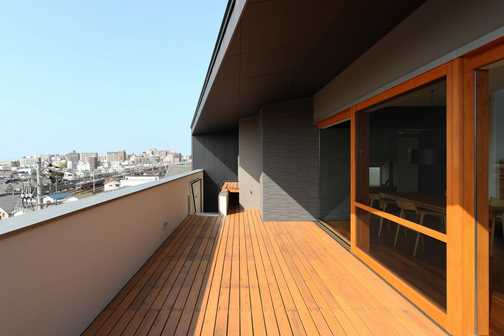 Idéer för stora funkis terrasser, med takförlängning