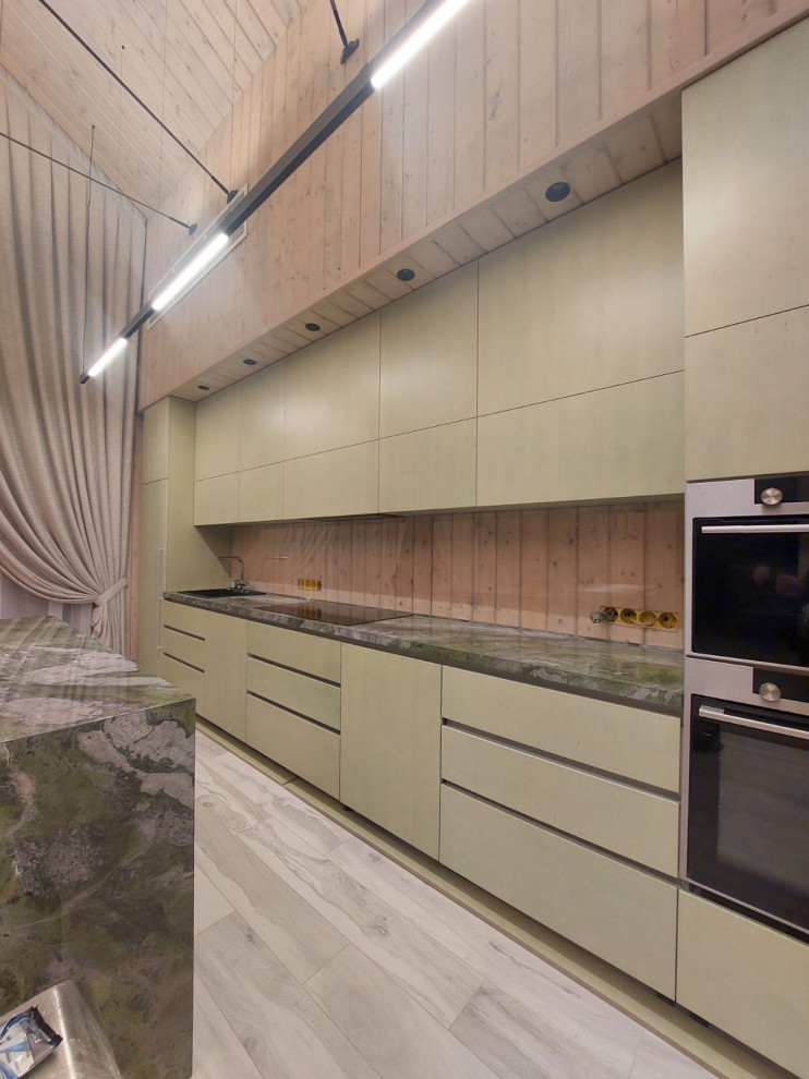 Стеклянный фартук на кухню